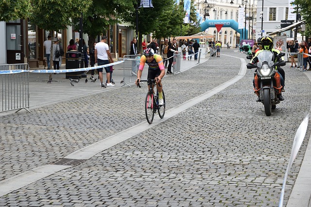 够决定一个 够决定一个
